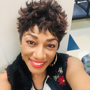 Meet your Posher, Angela